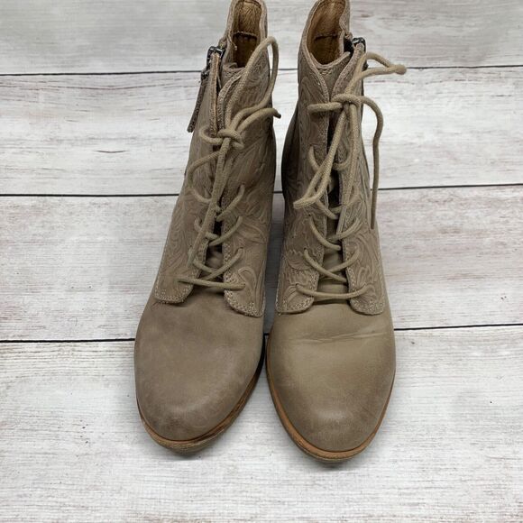 Sofft Brown Leather Flower Stamped Zip Ankle Heel Boot Shoes Womens US 7 M - Picture 9 of 13